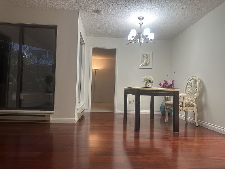 207 1080 Broughton Street