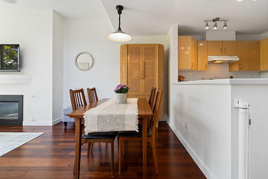 409 3083 W 4th Avenue