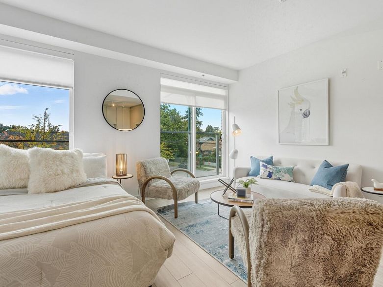 208 2408 Grant Street