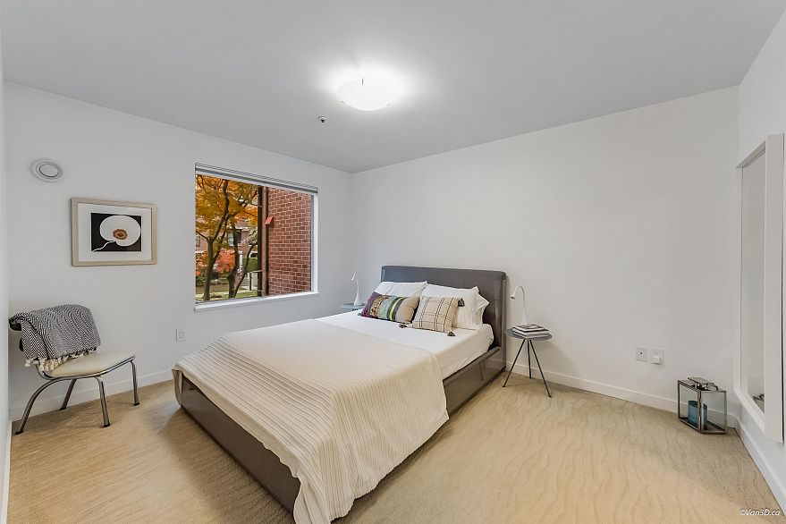 207 2288 W 12th Avenue