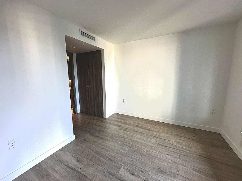 911 455 SW Marine Drive