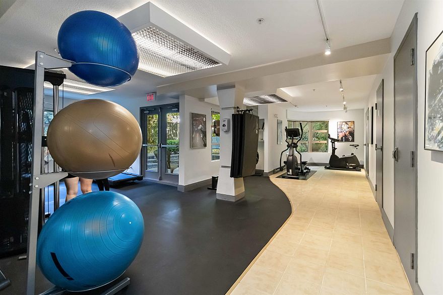 409 3083 W 4th Avenue