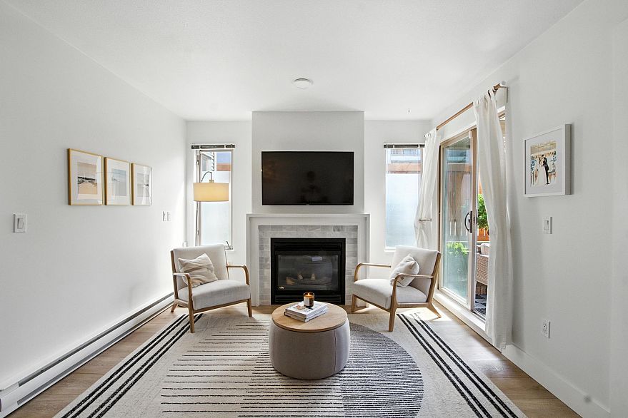 106 688 E 16th Avenue