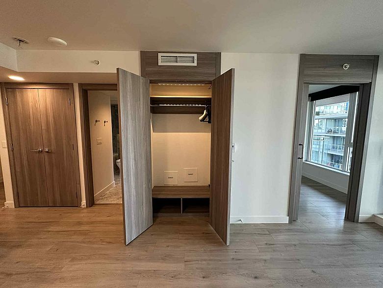 911 455 SW Marine Drive