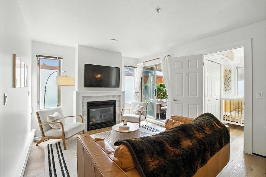 106 688 E 16th Avenue