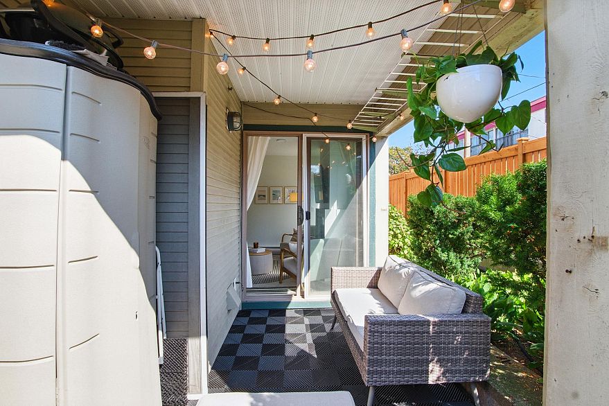 106 688 E 16th Avenue