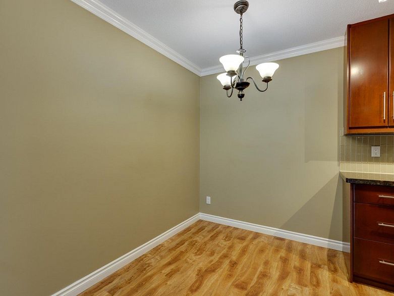 306 975 W 13th Avenue