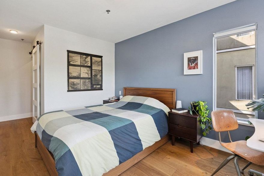 215 3250 W Broadway Street