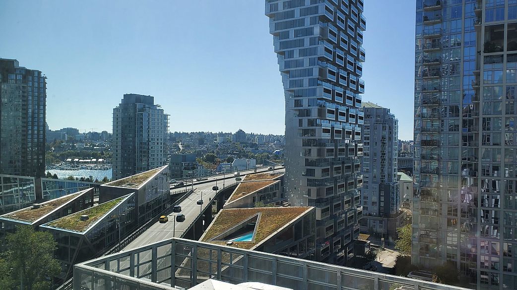 1105 1383 Howe Street