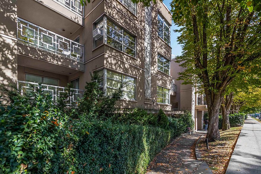 409 3083 W 4th Avenue