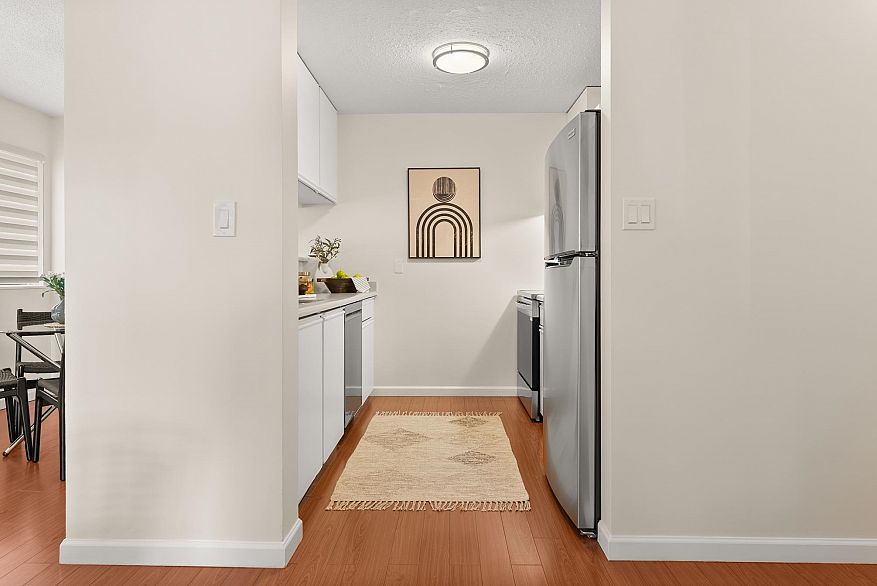 210 1508 Mariner Walk