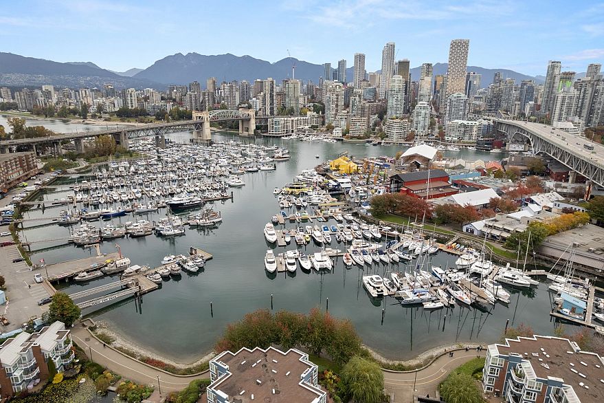 210 1508 Mariner Walk