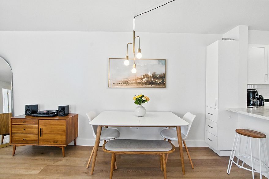 106 688 E 16th Avenue