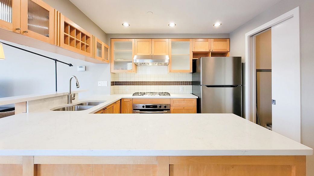 502 1483 Homer Street