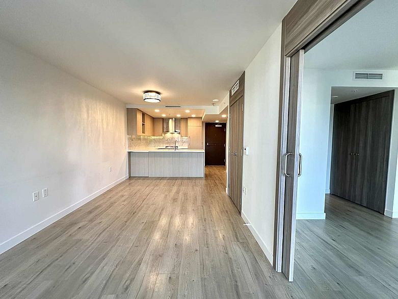 911 455 SW Marine Drive