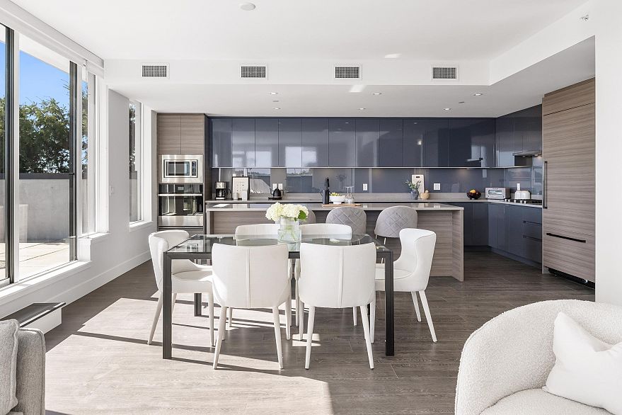 PH655 8575 Rivergrass Drive