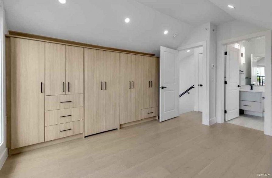 5092 Clarendon Street