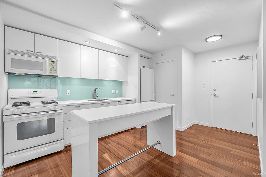 409 328 E 11th Avenue