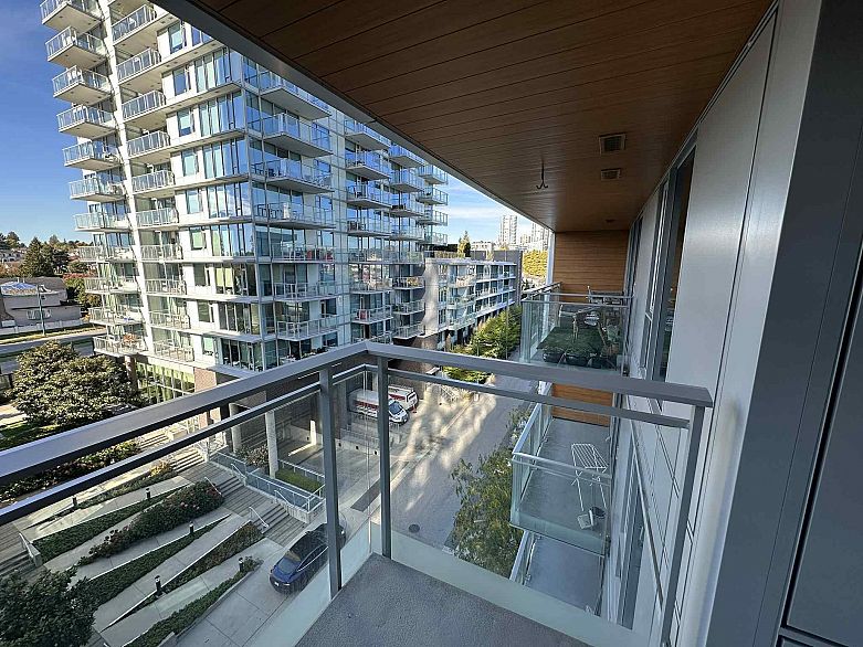 911 455 SW Marine Drive