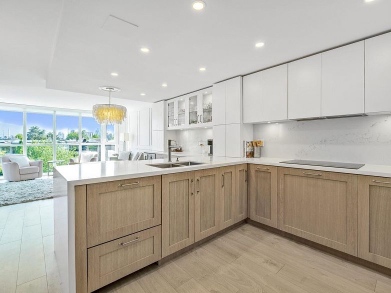 514 456 Moberly Road