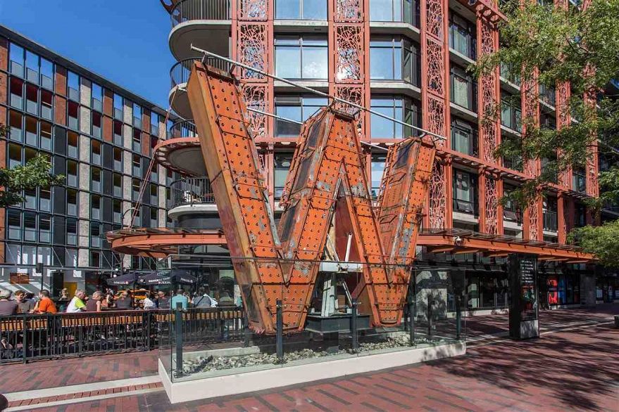 1701 108 W Cordova Street