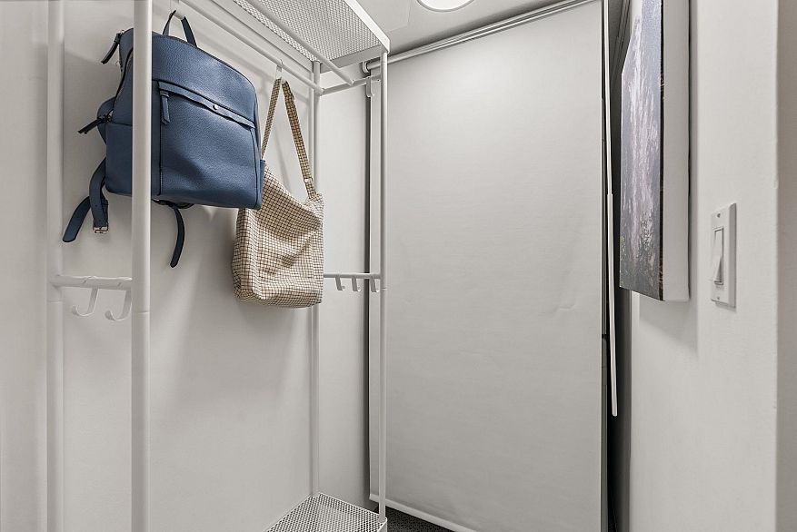 203 755 W 15th Avenue