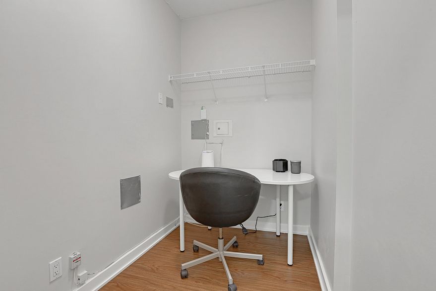 209 1249 Granville Street