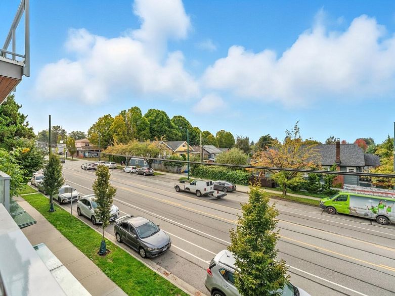 208 2408 Grant Street