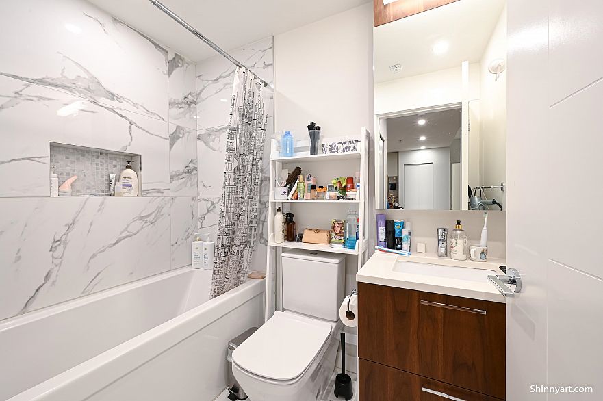 202 5058 Cambie Street