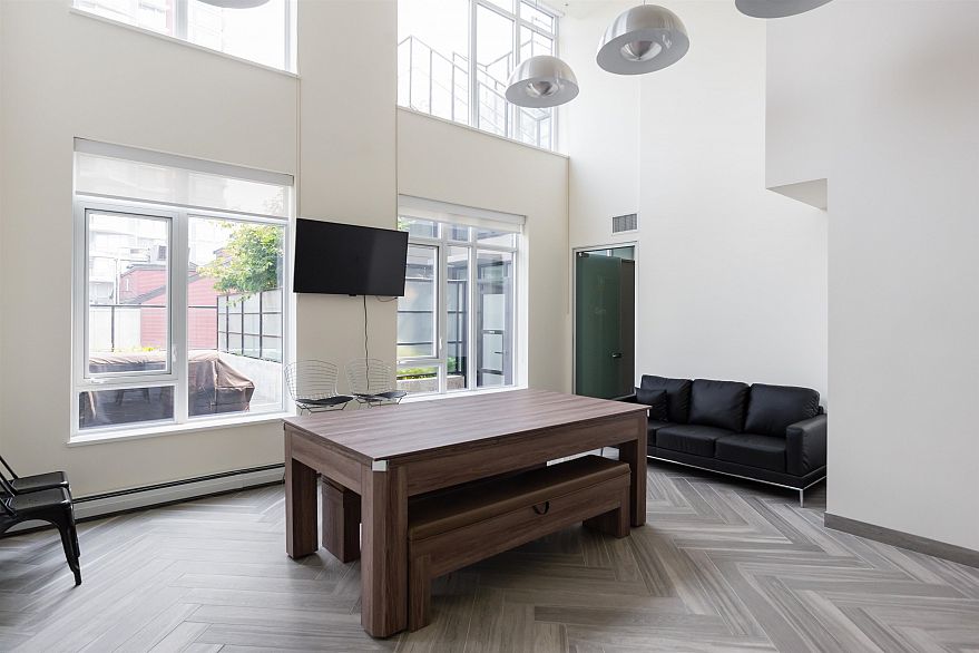 904 1788 Ontario Street