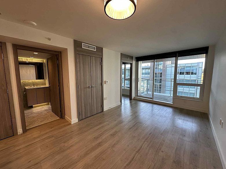 911 455 SW Marine Drive