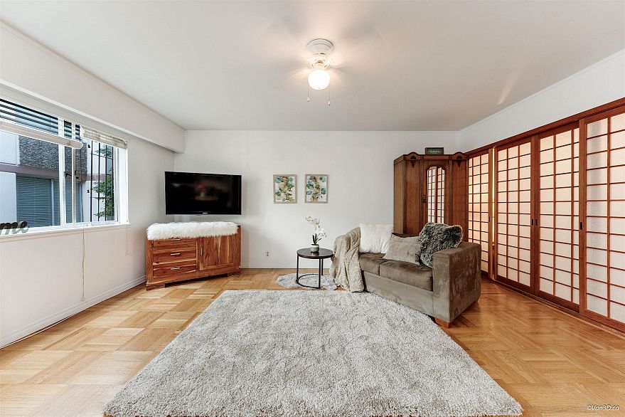 106 1879 Barclay Street