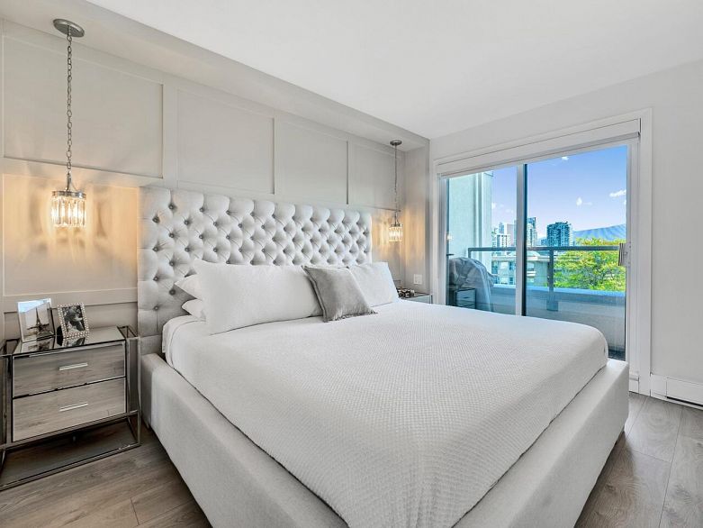 514 456 Moberly Road