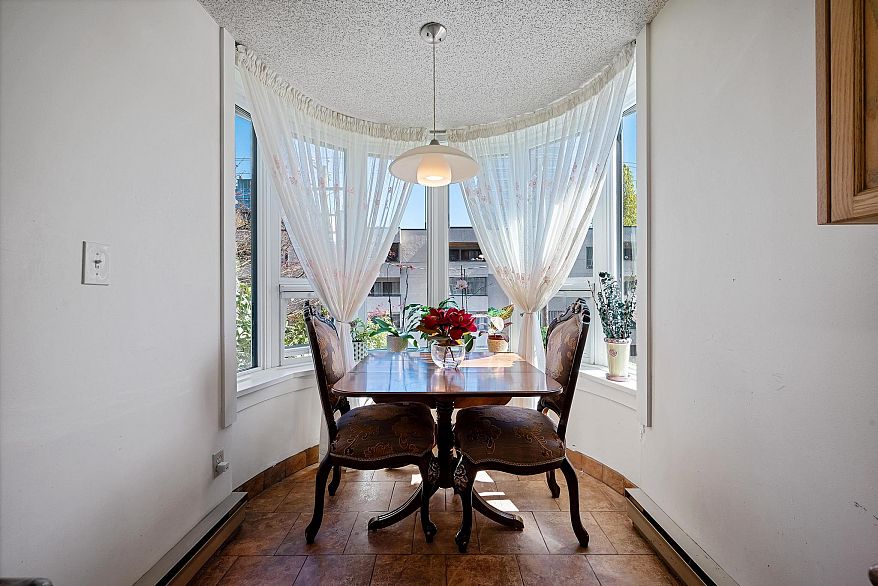 203 1845 Robson Street