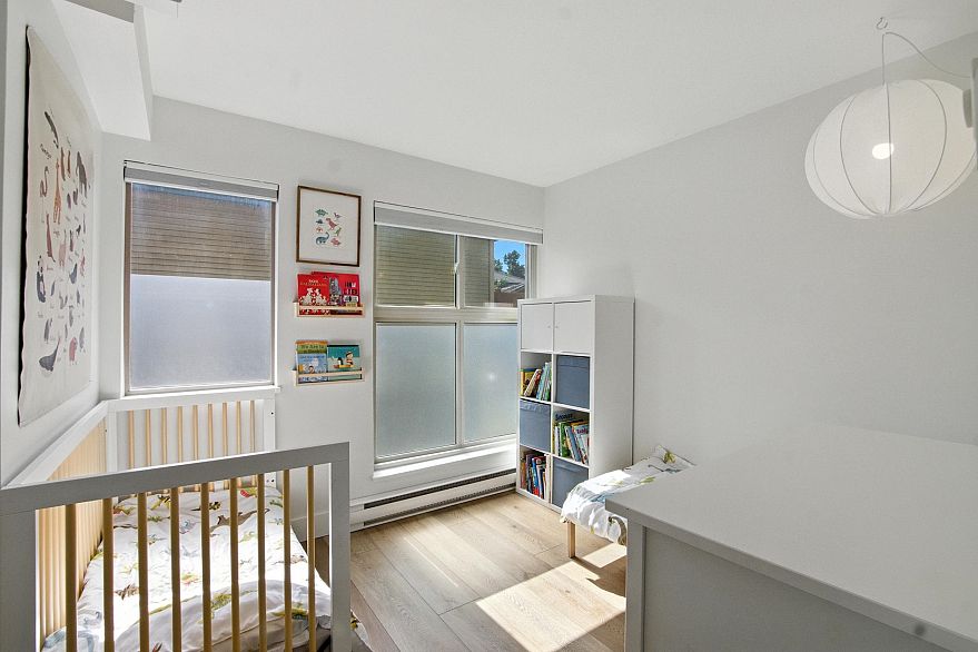 106 688 E 16th Avenue