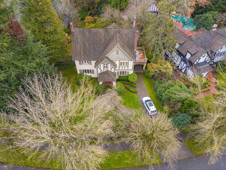 5376 Marguerite Street