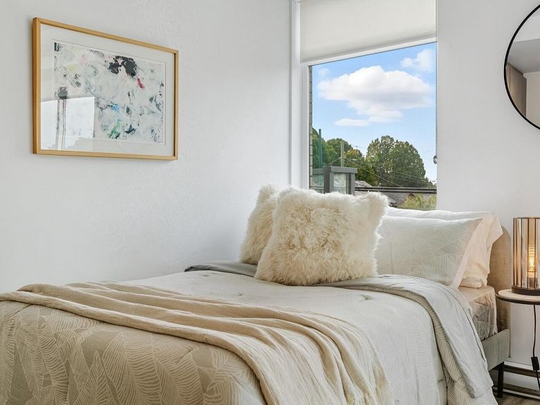 208 2408 Grant Street