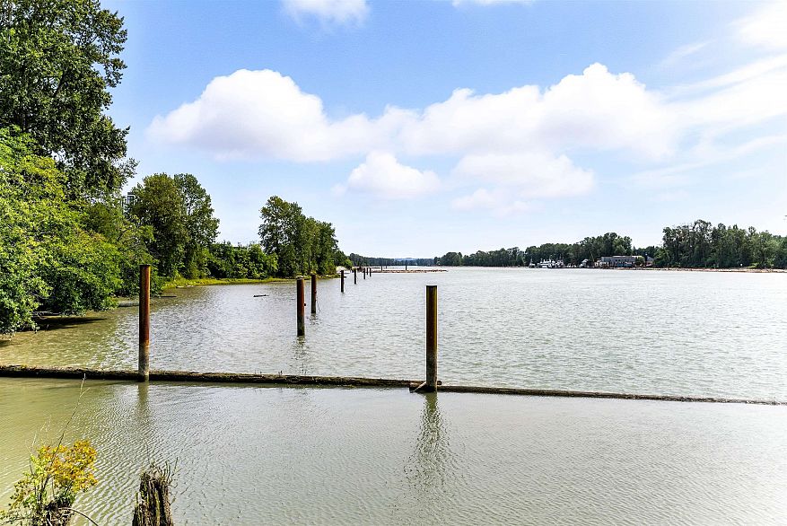 205 3289 Riverwalk Avenue