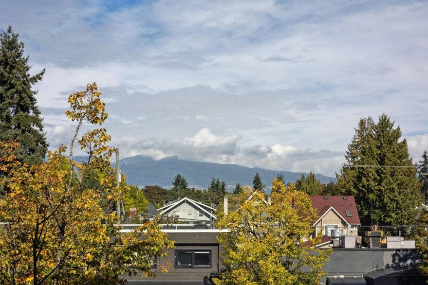 215 3250 W Broadway Street