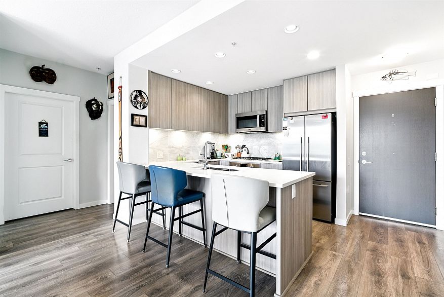 205 3289 Riverwalk Avenue