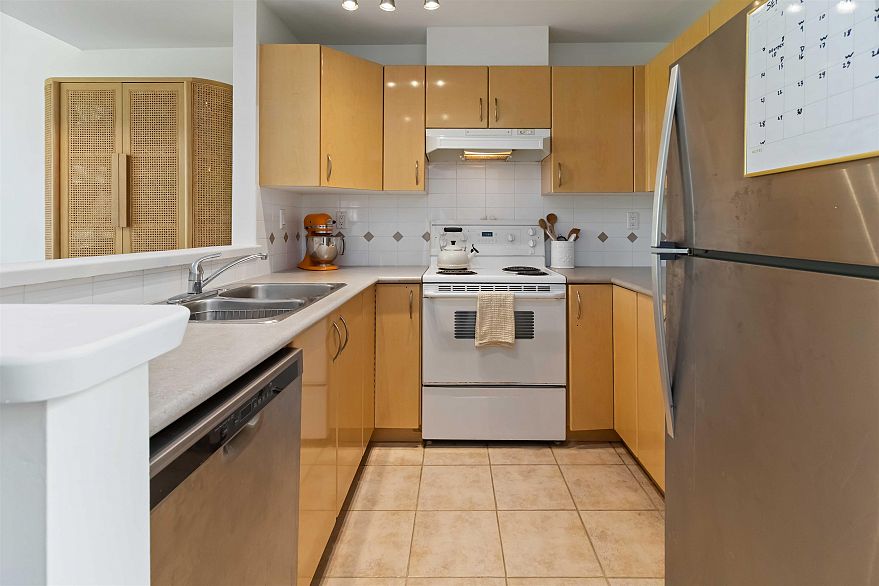 409 3083 W 4th Avenue