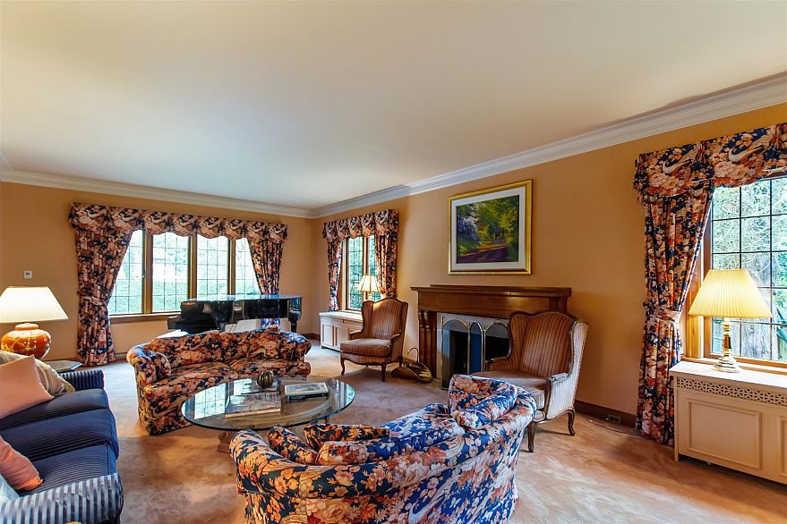 5376 Marguerite Street