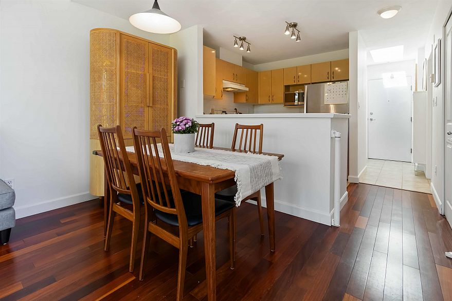 409 3083 W 4th Avenue