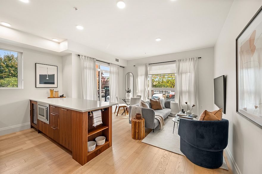 213 2550 Garden Drive