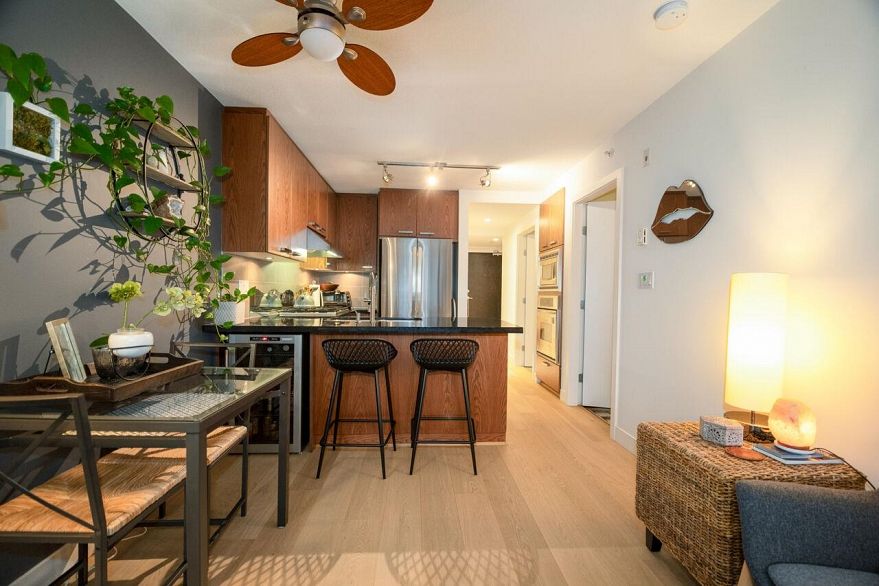 206 3228 Tupper Street