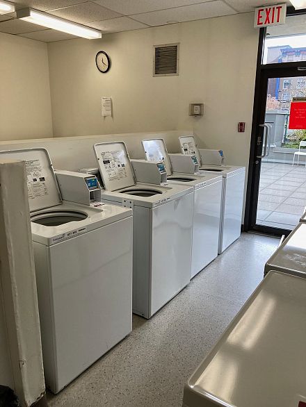 2402 1188 Howe Street