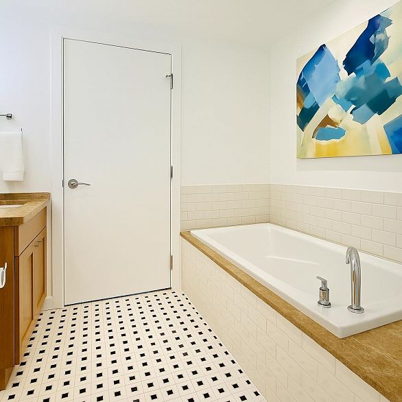 1605 821 Cambie Street