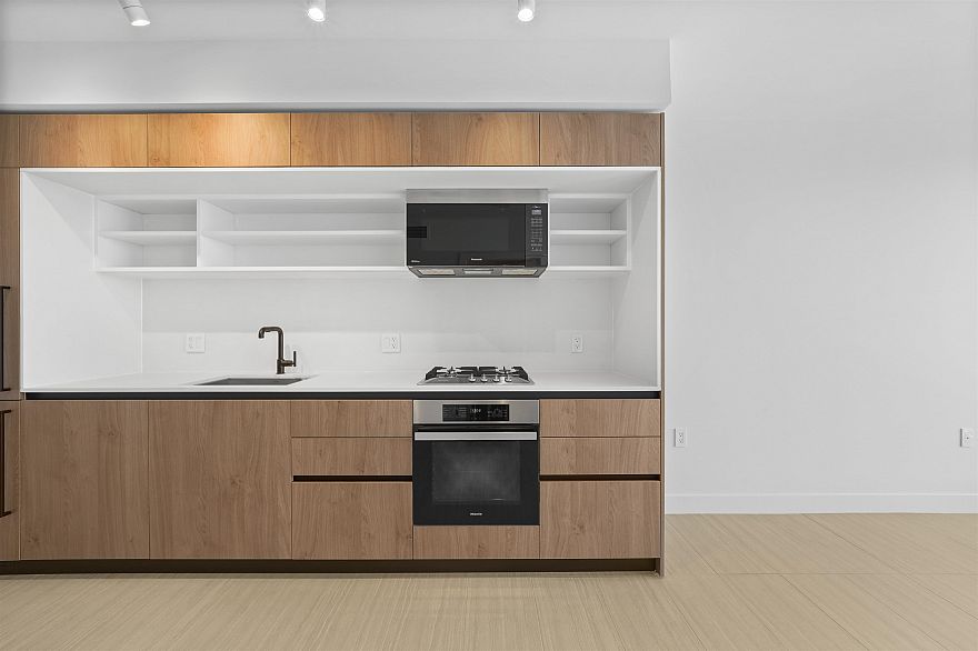 1402 5058 Joyce Street