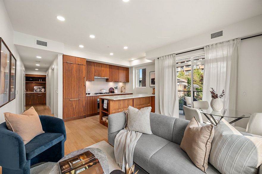 213 2550 Garden Drive