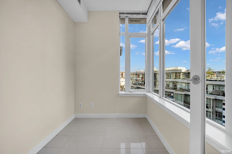 1002 88 W 1st Avenue